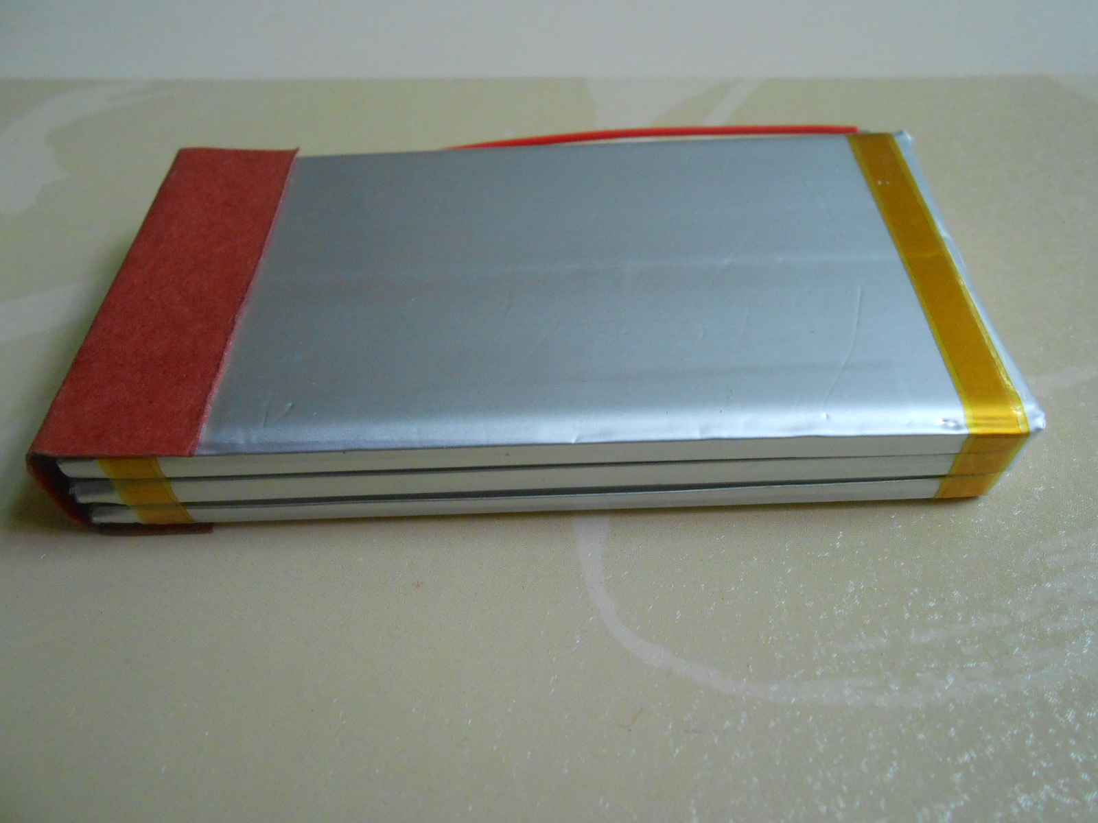 杰富承厂家拥有3.0V、3.7V、7.4V、11.1V、14.8V、22.2V各类电池组